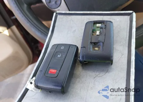 2005 Toyota Prius из США, поврежденный, VIN JTDKB20U853080767